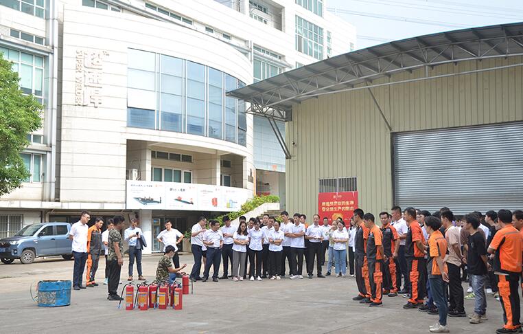 以練促防，防范未然丨鑫全利激光開展消防安全知識培訓及消防演練。